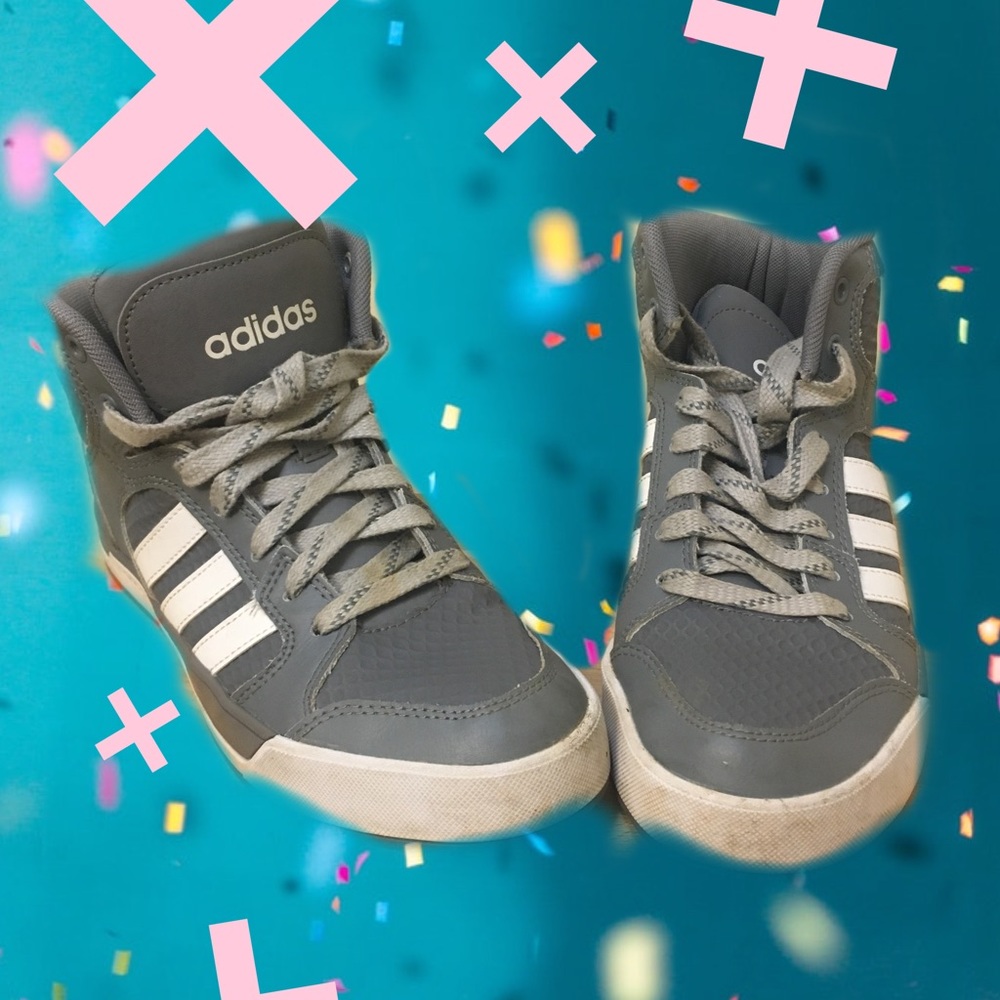 Adidas high tops sz women’s 7